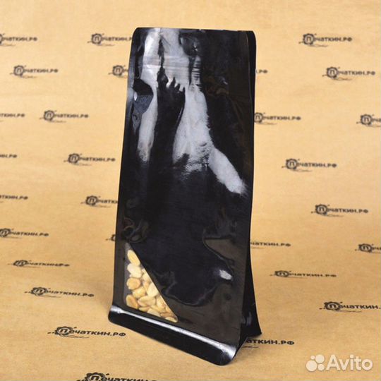 Пакет восьмишовный черный с треугольным окном