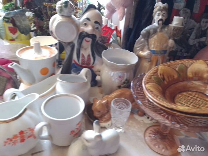 Посуда сковороды кастрюли тарелки