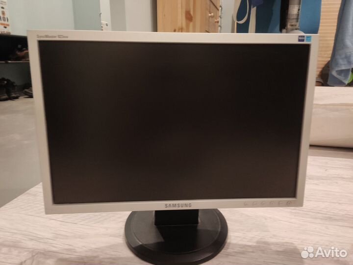 Монитор Samsung