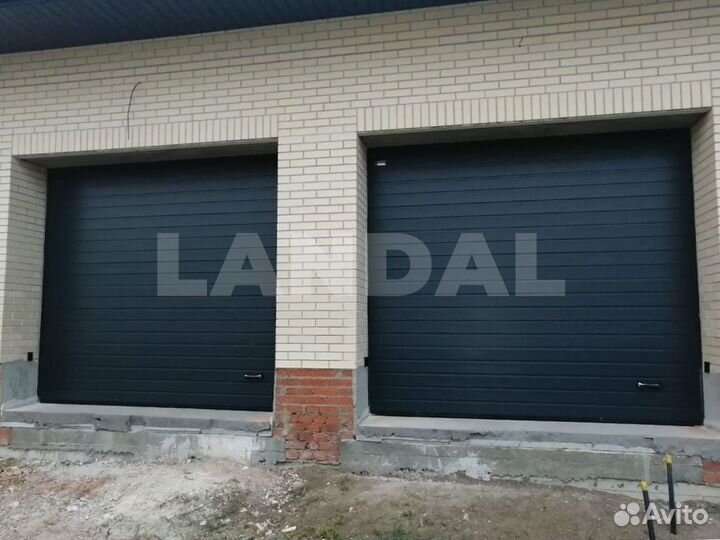 Секционные ворота