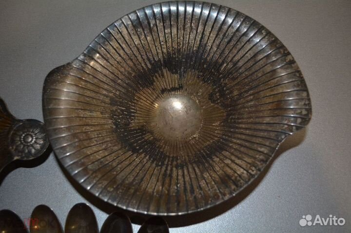 Мельхиоровая посуда - икорница+ ложки