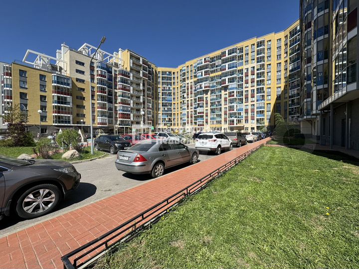 2-к. квартира, 58 м², 3/13 эт.