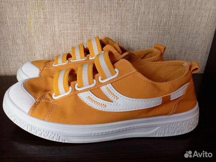 Слипоны женские