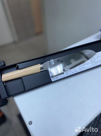 Нож кухонный Kai