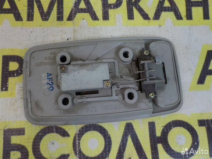 Плафон салонный Toyota Camry XV10 1991-1996