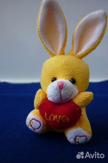 Зайка маленькая h- 9 см. Новая