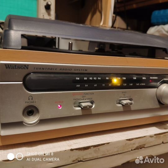 Проигрыватель с радиоприемником watson