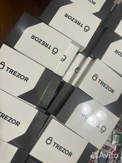 Trezor t