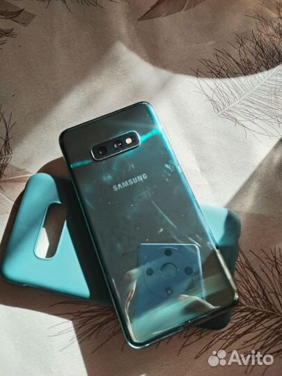 Samsung Galaxy S10e, 6/128 ГБ