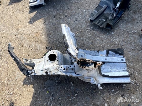 Четверть передняя левая Лексус нх 200 300