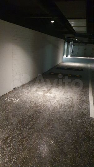 Машиноместо, 13 м²