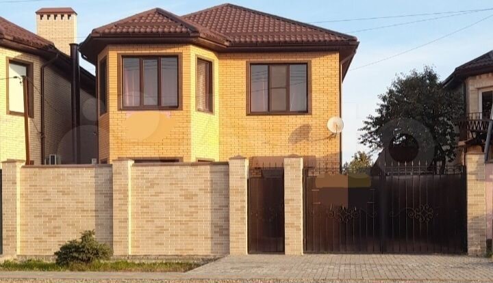 Дом 160 м² на участке 4 сот.