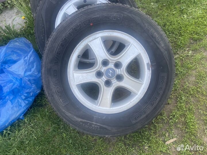 Kumho Road Venture ST KL11 235/70 R16