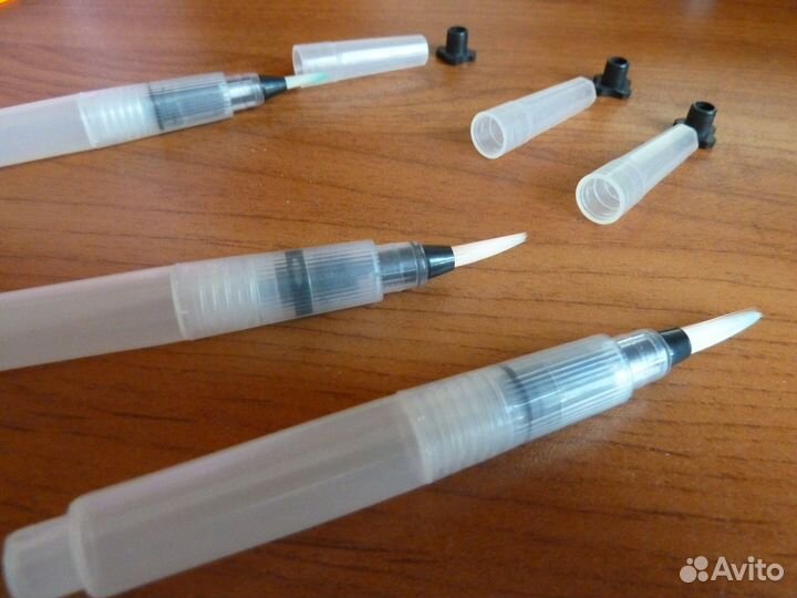 Кисть с резервуаром для воды для рисования