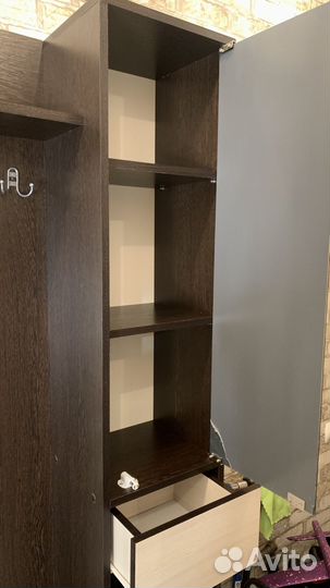 Прихожая бу в хорошем состоянии