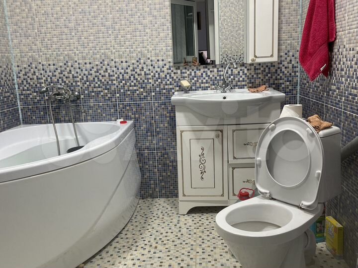 Дом 190 м² на участке 5 сот.