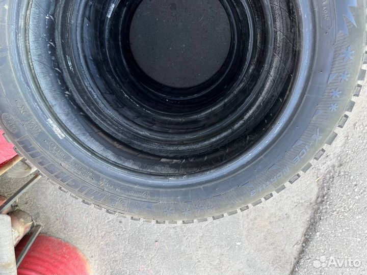 Michelin X-Ice North 3 215/55 R17 98T