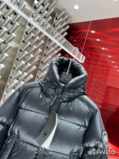 Пуховик canada goose теплый