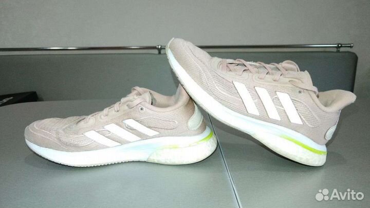Кроссовки adidas