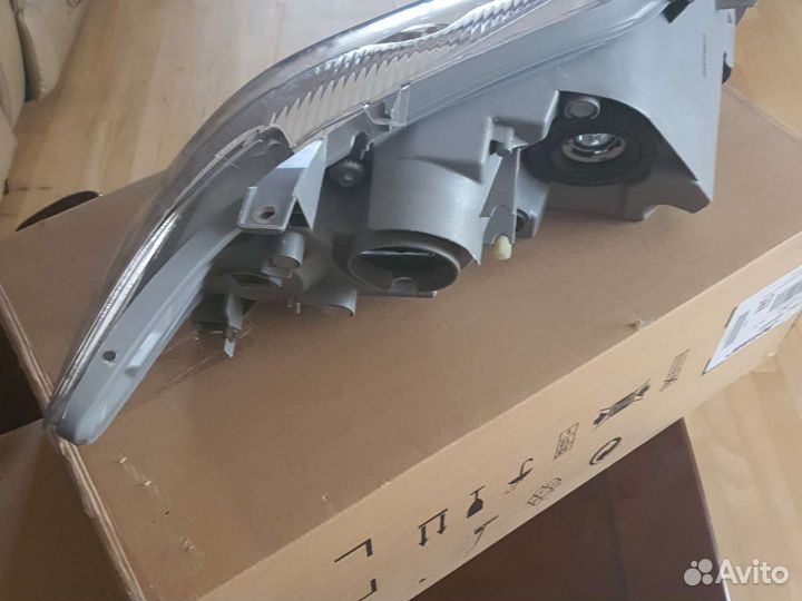 Фара toyota camry рейстайлинг 40