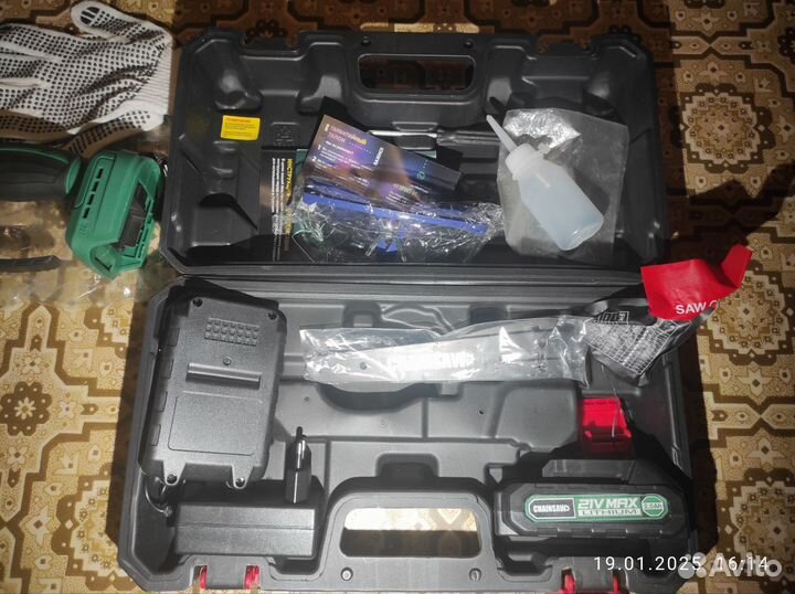 Мини пила аккумуляторная