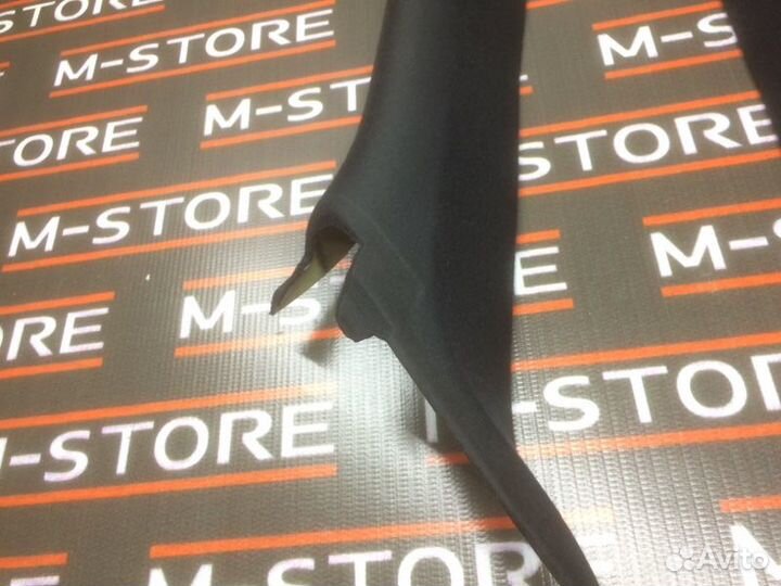 Обшивка стойки передняя Bmw X5 E53 M54B30 2006