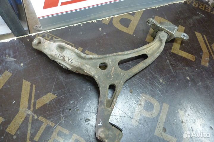 Рычаг подвески нижний передний Mercedes Benz W164
