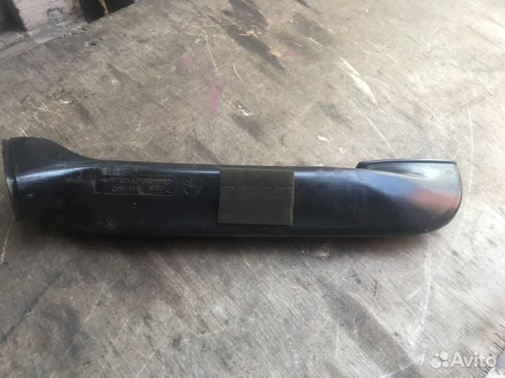 Патрубок воздуховода правый Ford Mondeo 2 Форд