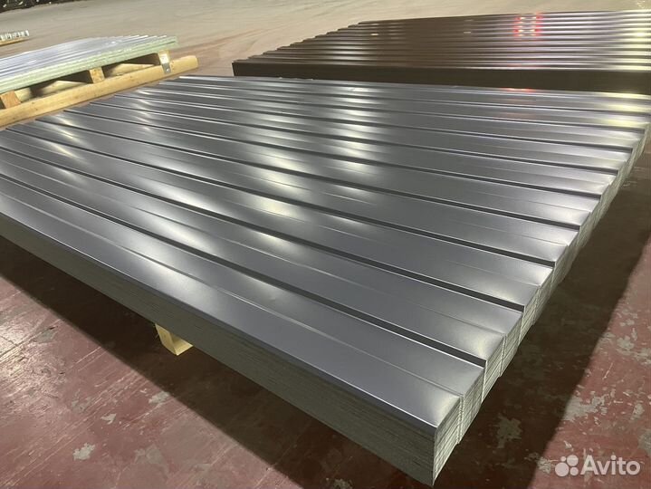 Профлист серый (RAL 7024)