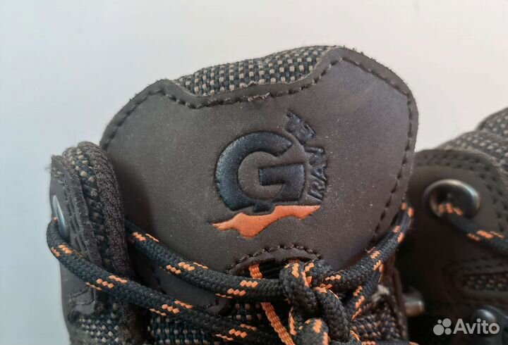 Треккинговые ботинки (кроссовки) 37