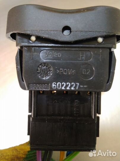 Кнопка стеклоподъемника Renault Sandero 2009 2014