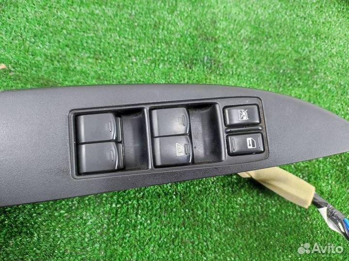 Блок управления стеклоподъемниками Subaru Legacy