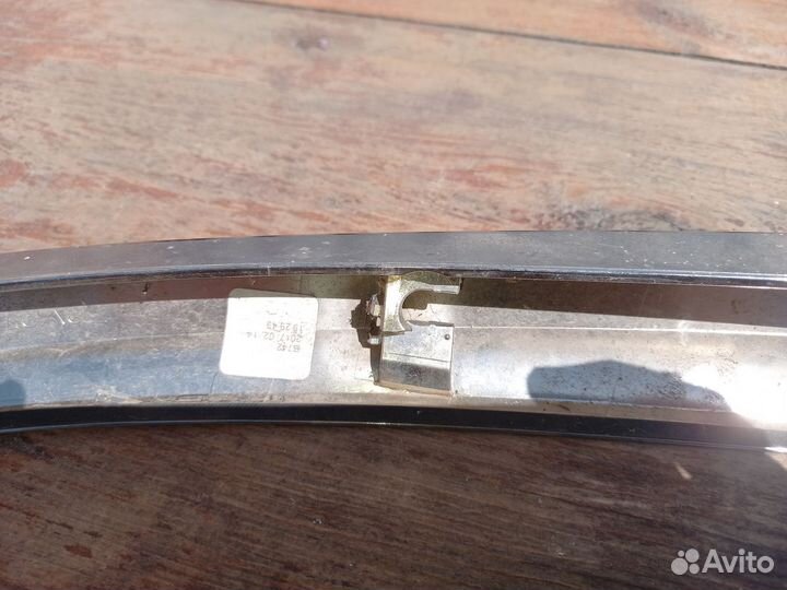 Молдинг заднего бампера camry