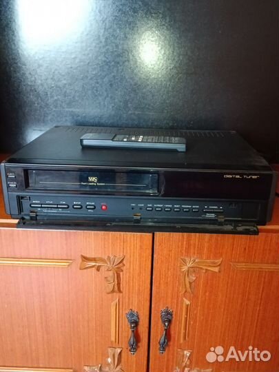 Видеомагнитофон