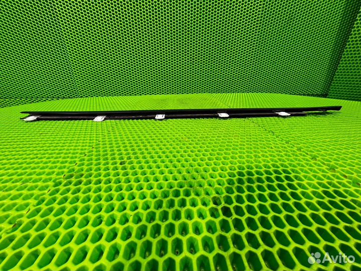 Молдинг стекла двери задний правый Acura Rdx TB1