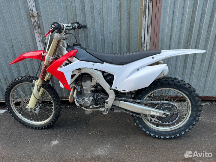 Кроссовый мотоцикл Honda CRF450R