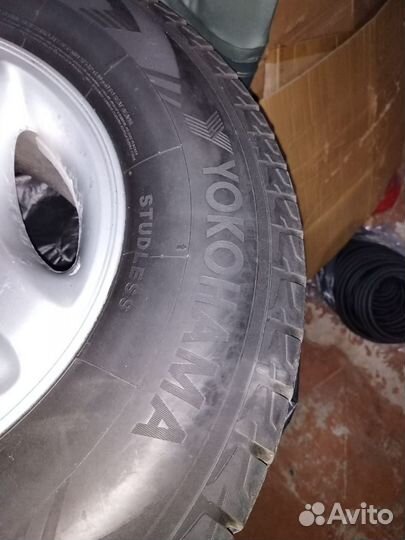 Yokohama Ice Guard 5 IG50 A 265/70 R16