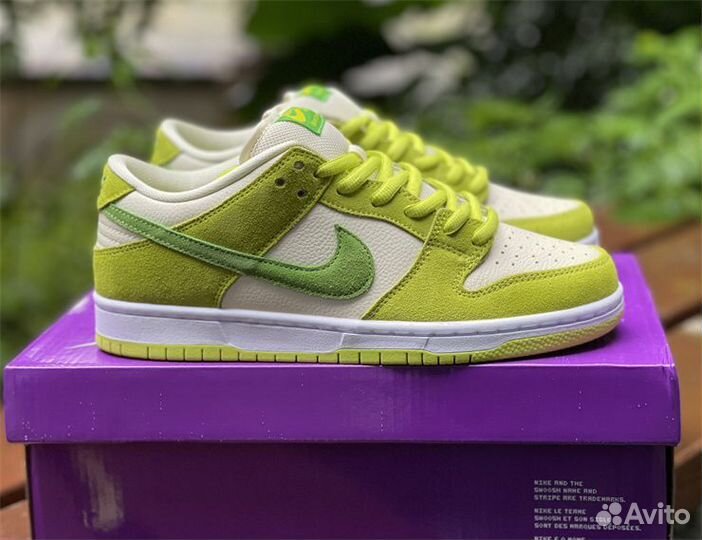 Кроссовки Nike SB Dunk Low Green Apple