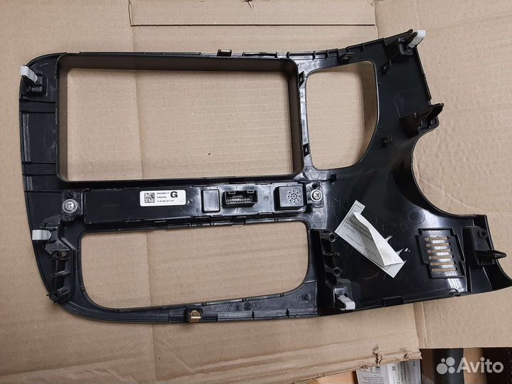 Панель торпеды центральная Mitsubishi Outlander GF