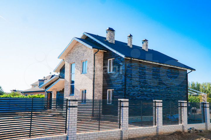 Коттедж 277,3 м² на участке 15 сот.