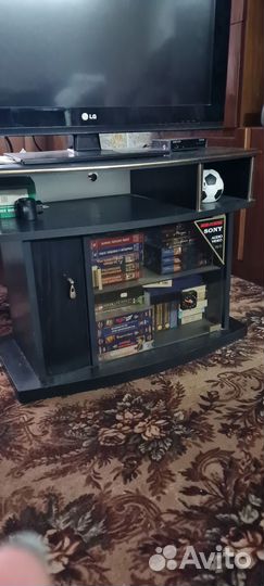 Тумба под телевизор