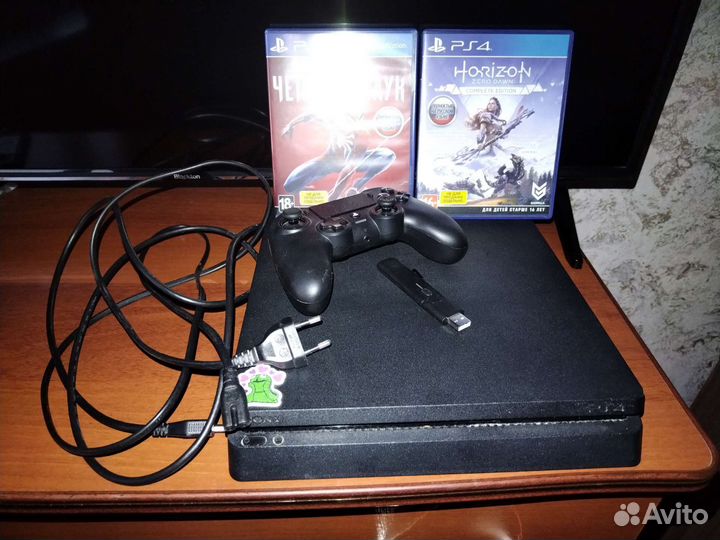 Sony PS4 slim 1tb