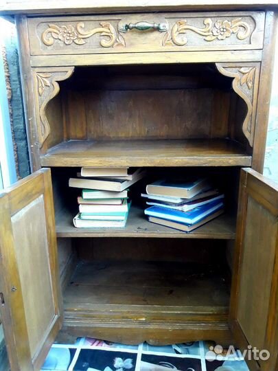 Тумбочка старинная