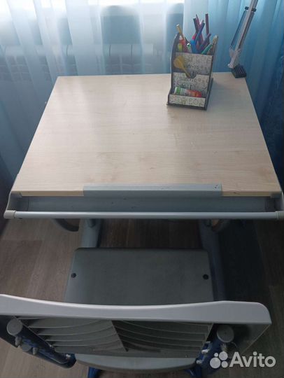 Растущая парта и стул бу