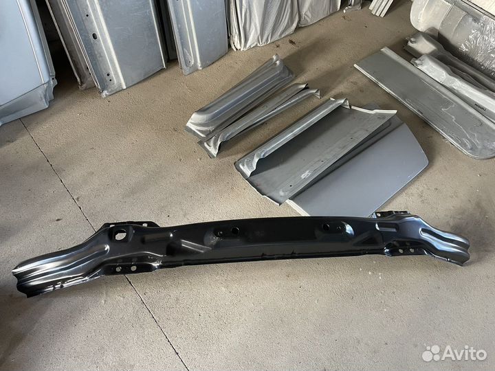 Рем Комплект уселитель перед Мерседес 906,Крафтер