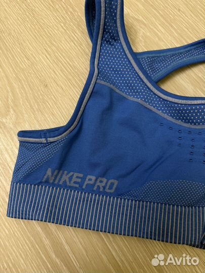 Топ nike pro