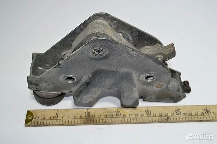 Замок кабины, правый scania P-series (01.04)