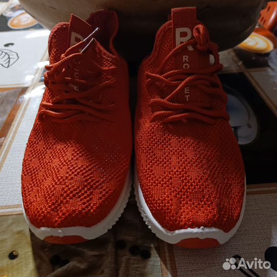 Кроссовки 38 размер