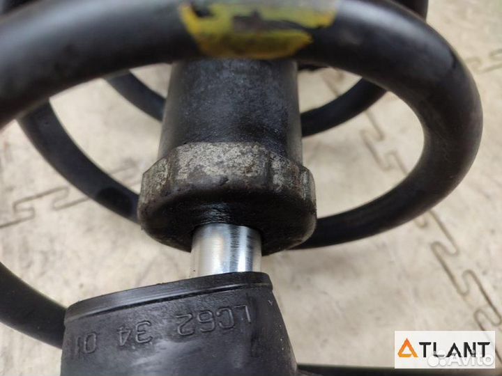 Стойка передняя левая mazda MPV