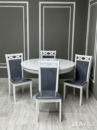 Столы и стулья